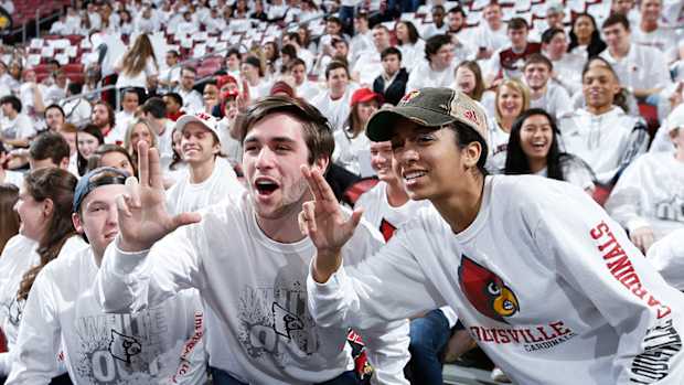 hoop-thoughts-home-court-advantage-louisville-baylor-kansas.jpg